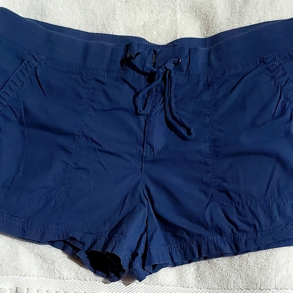 a.n.a Shorts Bundle Two Pair Women's Shorts Blue Khaki Size 16 - Picture 2 of 4